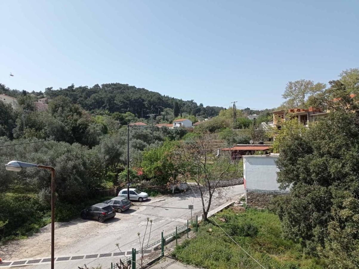 Christos Center Rooms Raches (Ikaria) Exterior foto