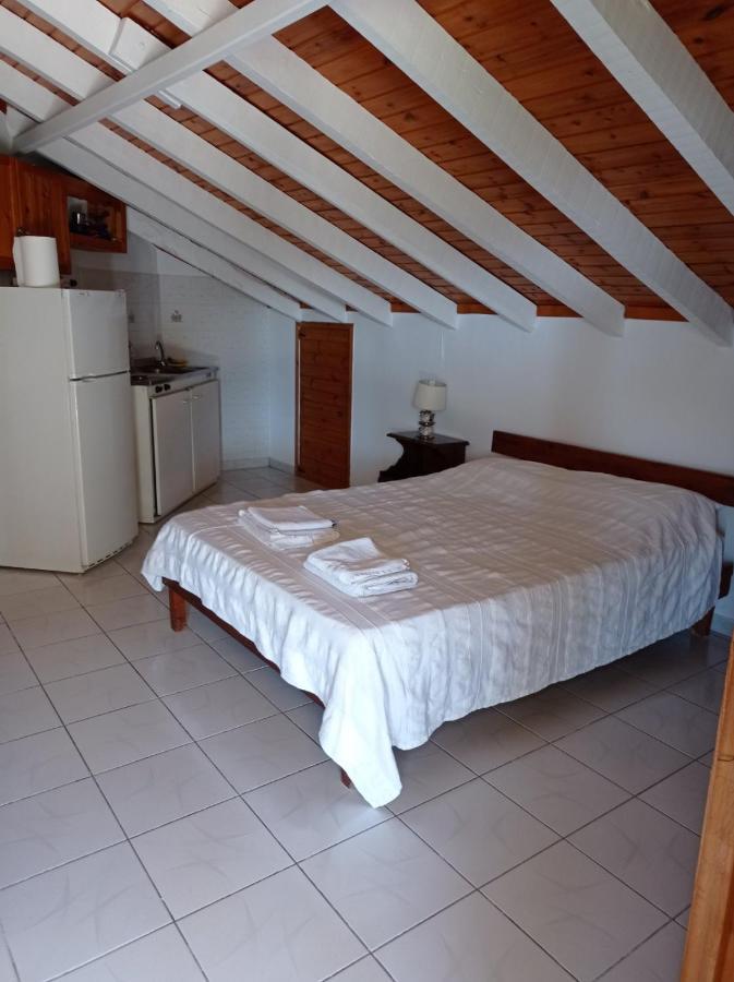 Christos Center Rooms Raches (Ikaria) Exterior foto