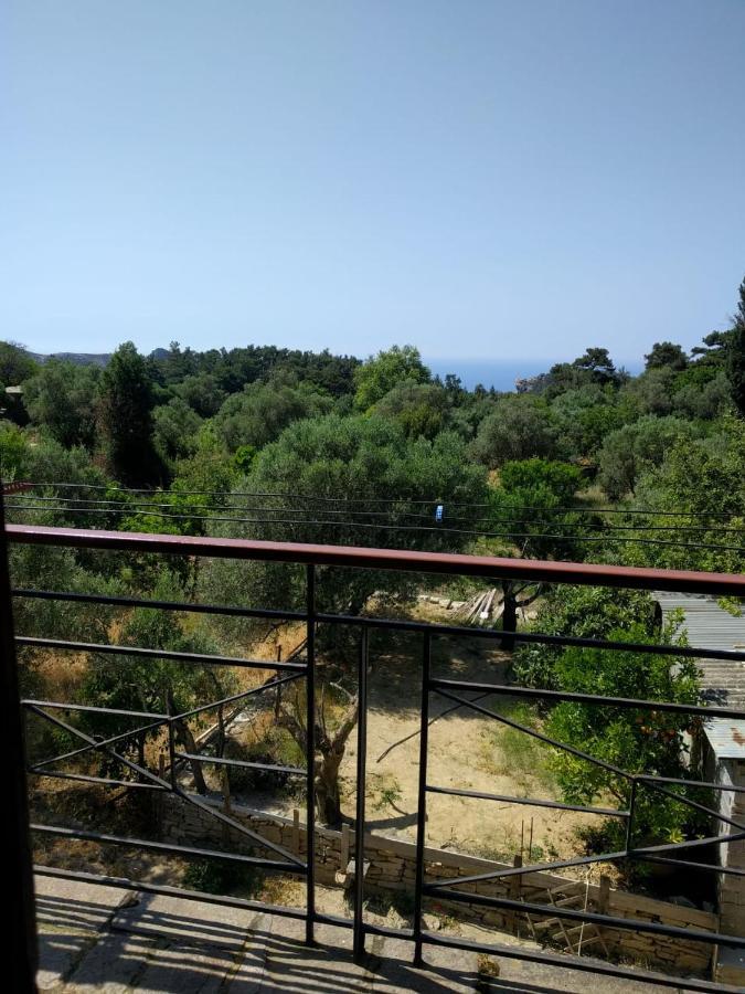 Christos Center Rooms Raches (Ikaria) Exterior foto