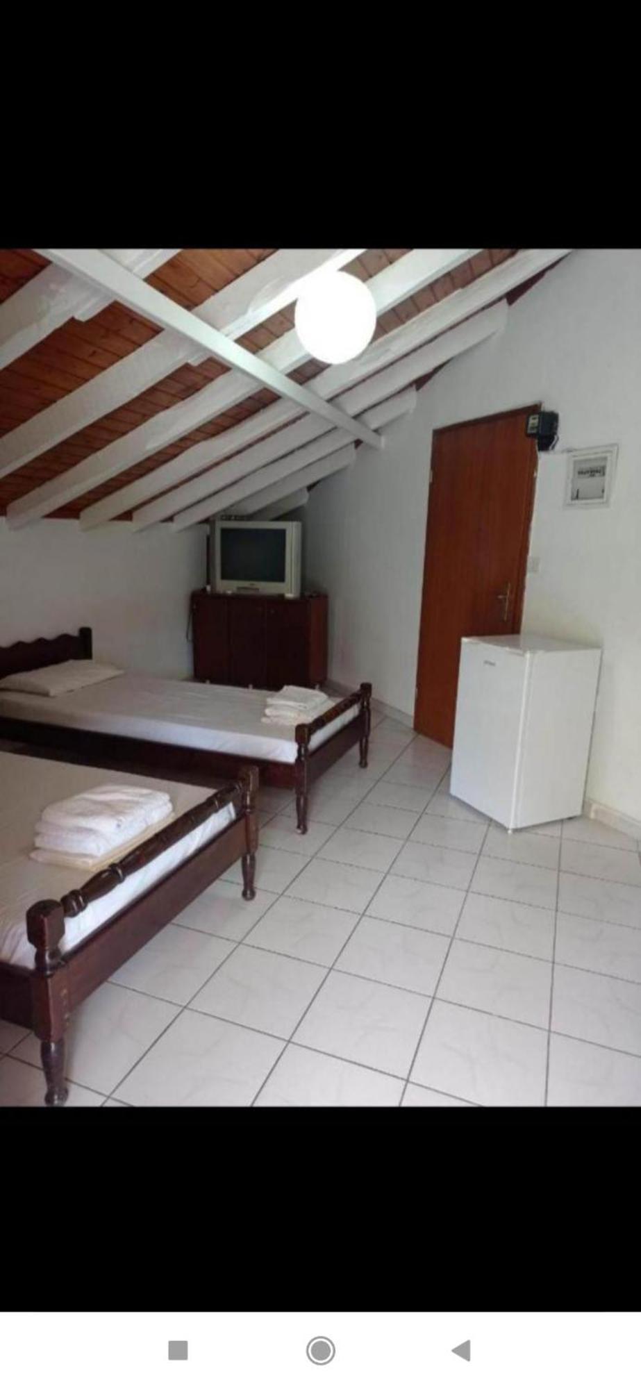 Christos Center Rooms Raches (Ikaria) Quarto foto
